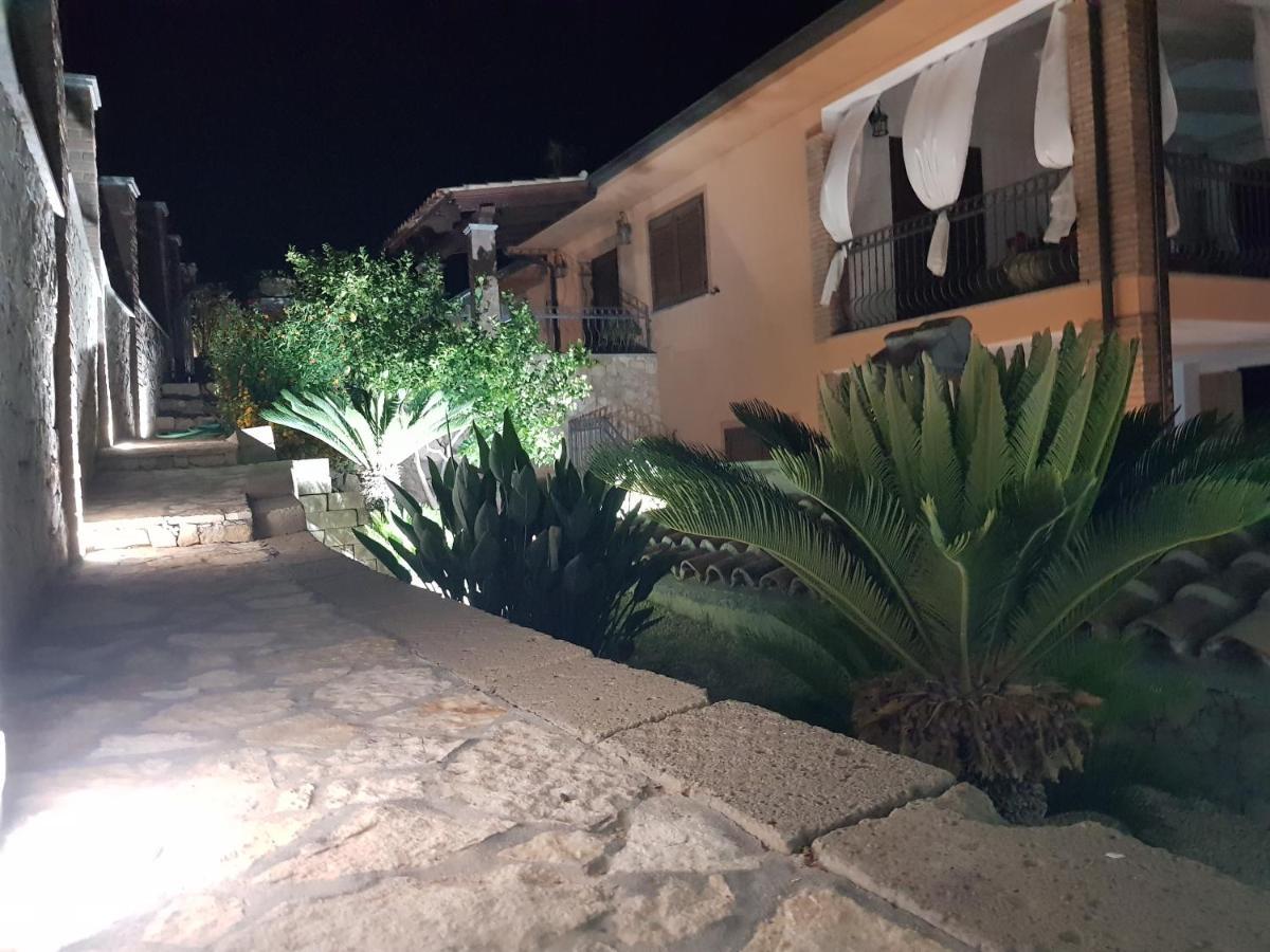 "La Pavoncella" Chia - Domus De Maria Villa Buitenkant foto
