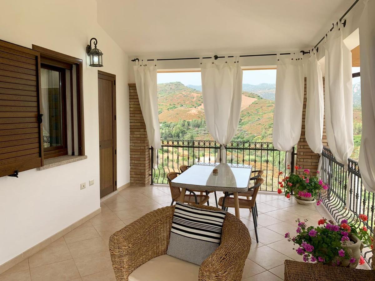 "La Pavoncella" Chia - Domus De Maria Villa Buitenkant foto